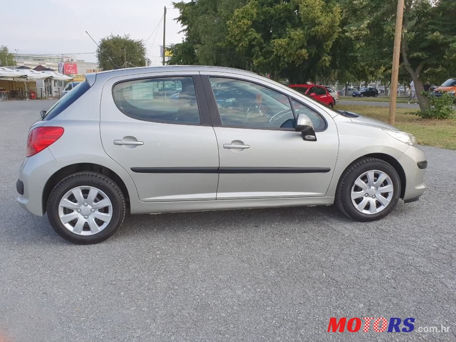 2008' Peugeot 207 1,4 photo #4