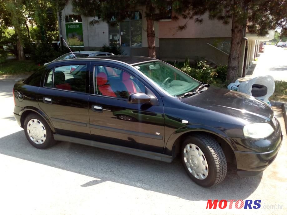 2009' Opel Astra 1,4 16V photo #1