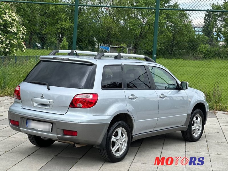 2007' Mitsubishi Outlander 2,0 photo #1