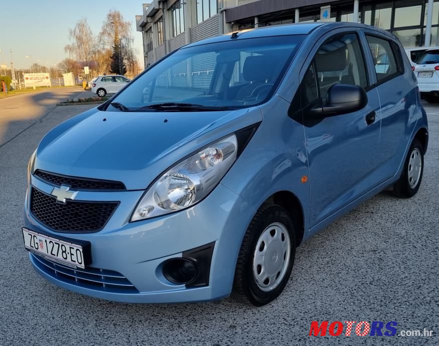 2011' Chevrolet Spark photo #2