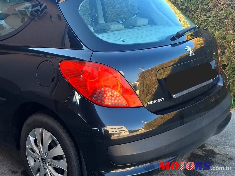 2007' Peugeot 207 1,4 photo #3