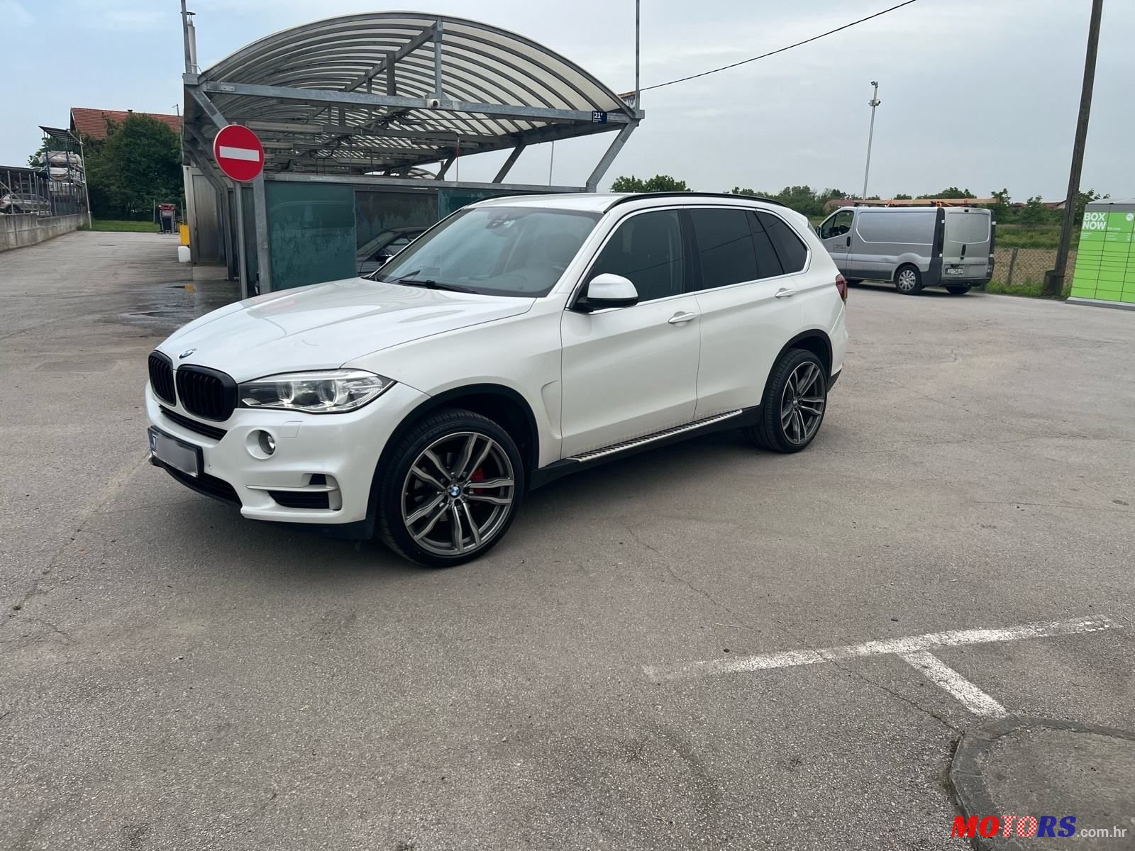 2014' BMW X5 Sdrive25D photo #1