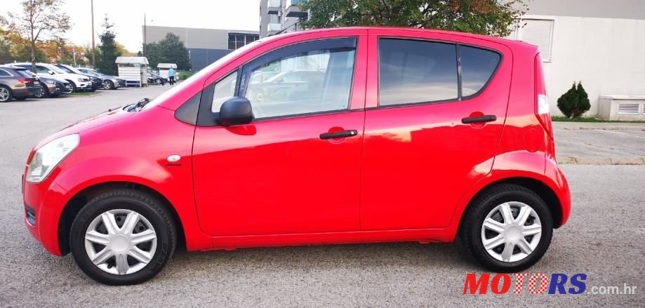 2009' Suzuki Splash 1,0 Gc photo #2