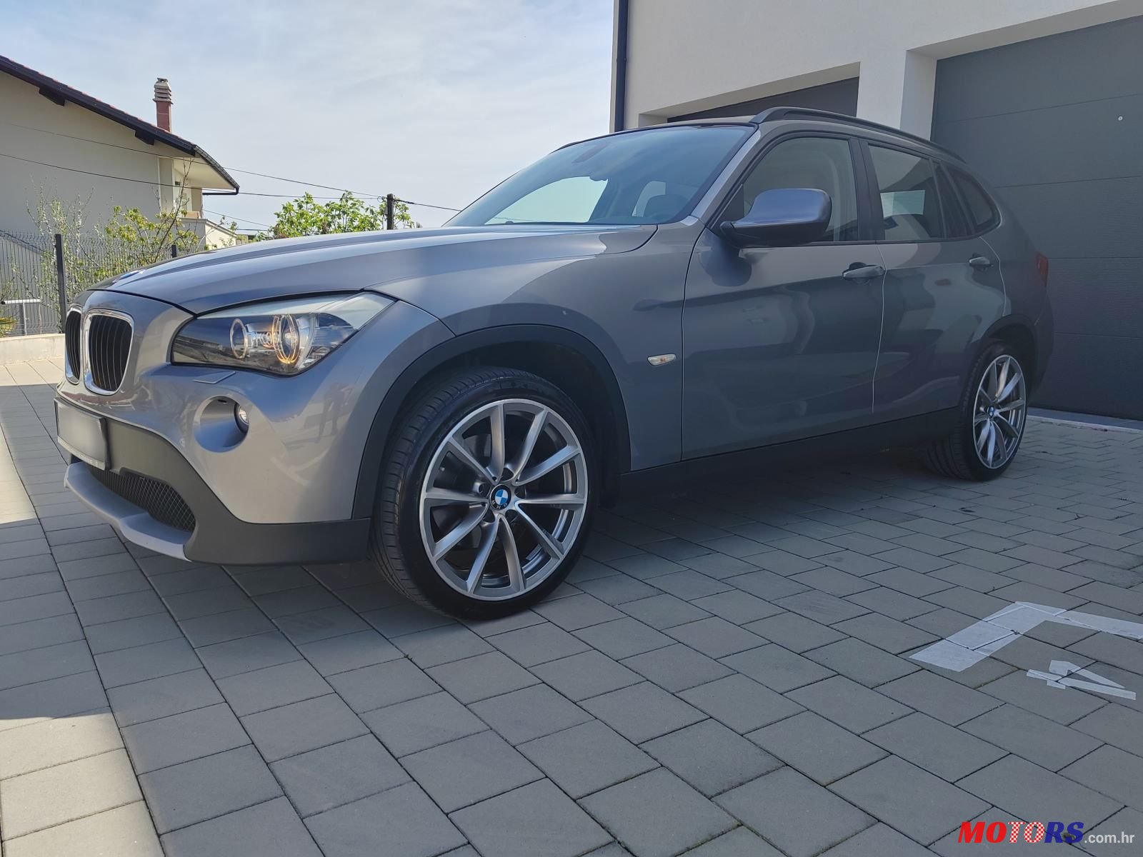2011' BMW X1 Sdrive18D photo #2