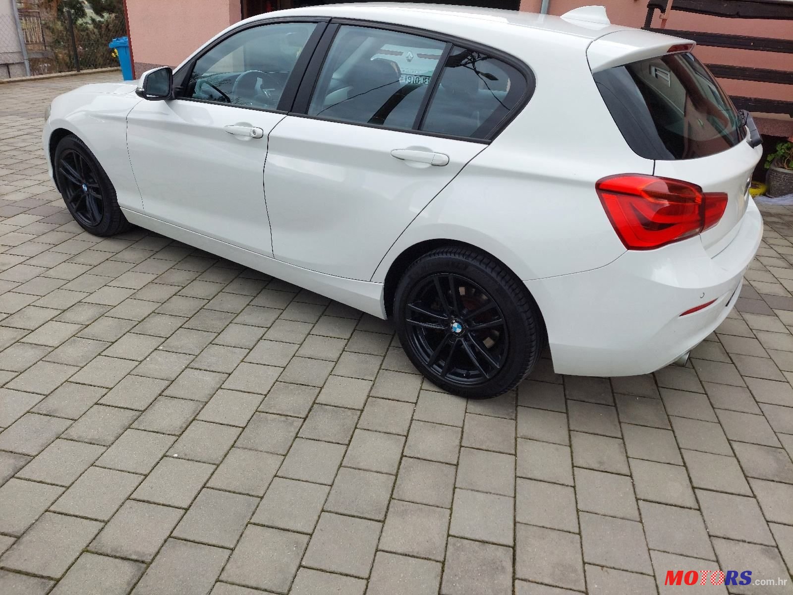 2015' BMW Serija 1 116D photo #6