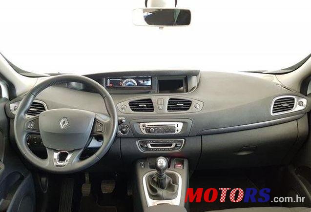 2015' Renault Scenic Dci photo #2