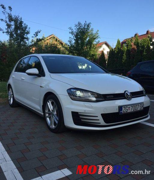 2014' Volkswagen Golf VII 2,0 Tdi Bmt photo #1