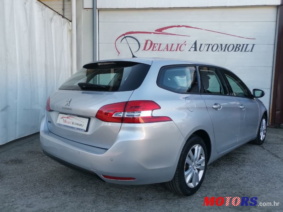 2017' Peugeot 308 Sw photo #6