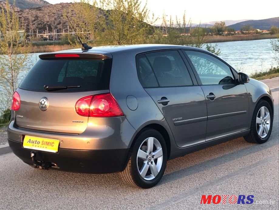 2008' Volkswagen Golf 5 1,9 Tdi photo #2