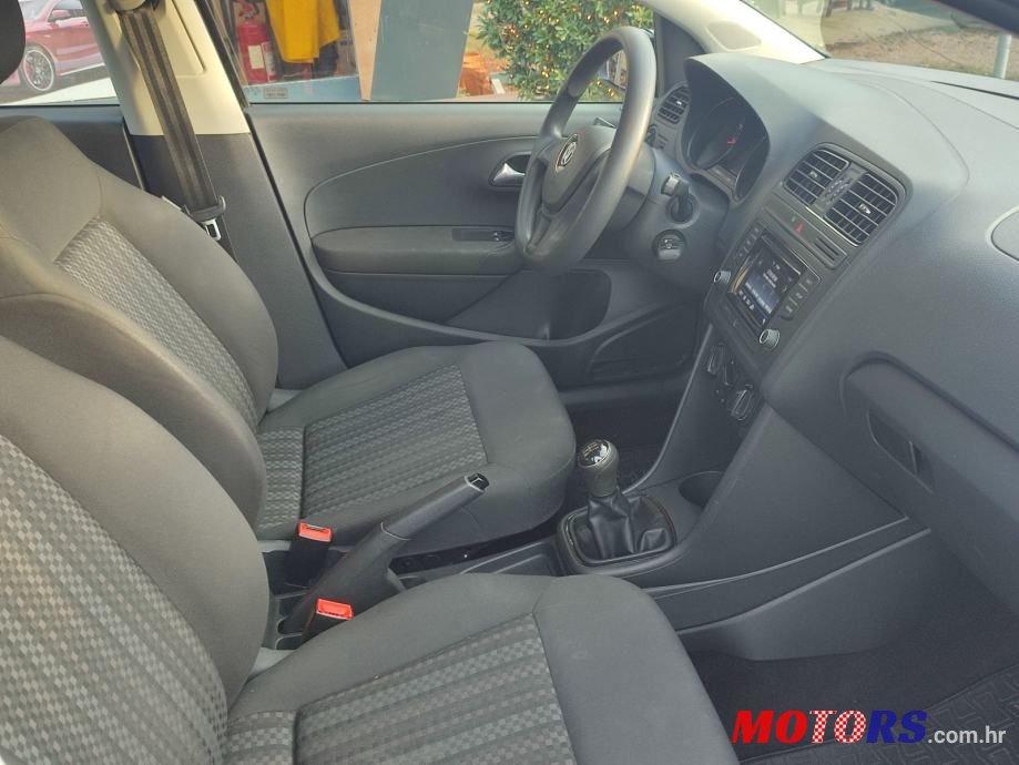 2017' Volkswagen Polo 1,0 photo #6