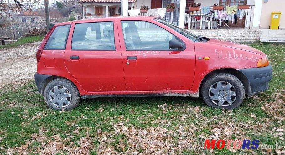 1997' Fiat Punto 55 photo #1