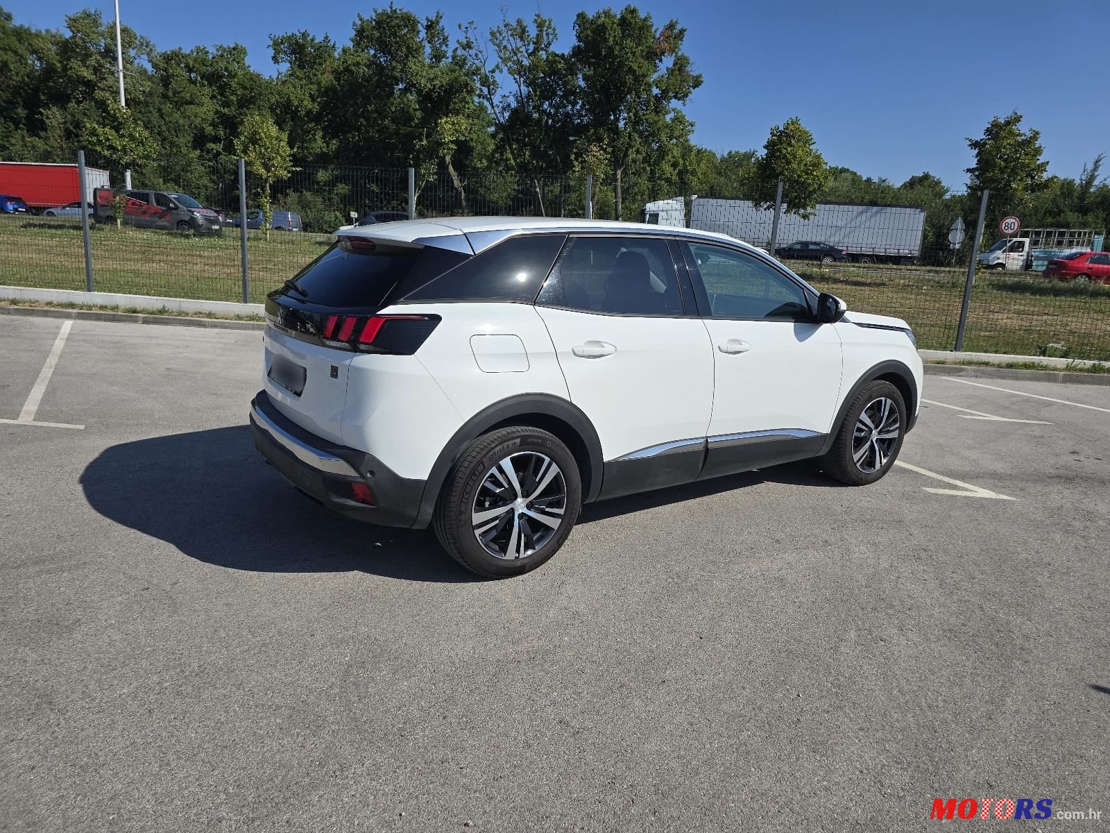 2018' Peugeot 3008 1,2 photo #2