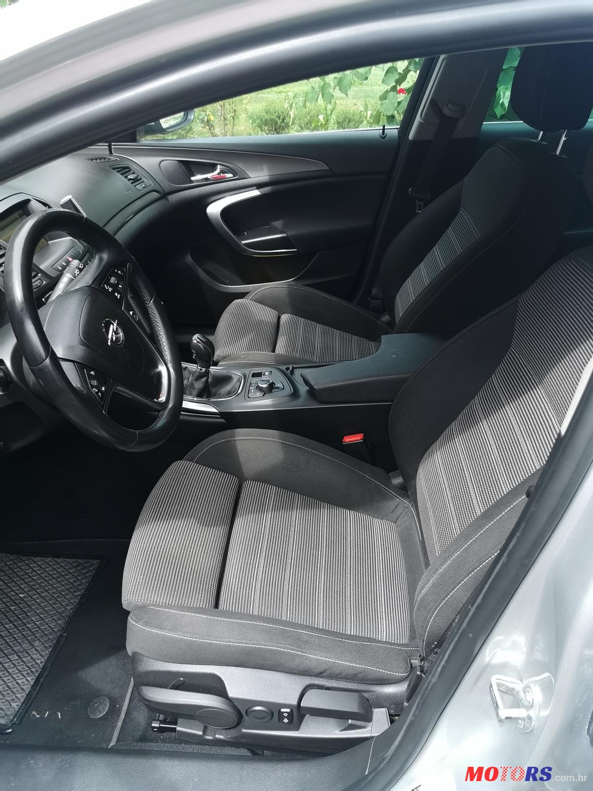 2011' Opel Insignia photo #2