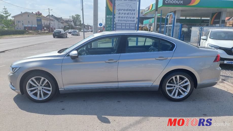 2015' Volkswagen Passat photo #6