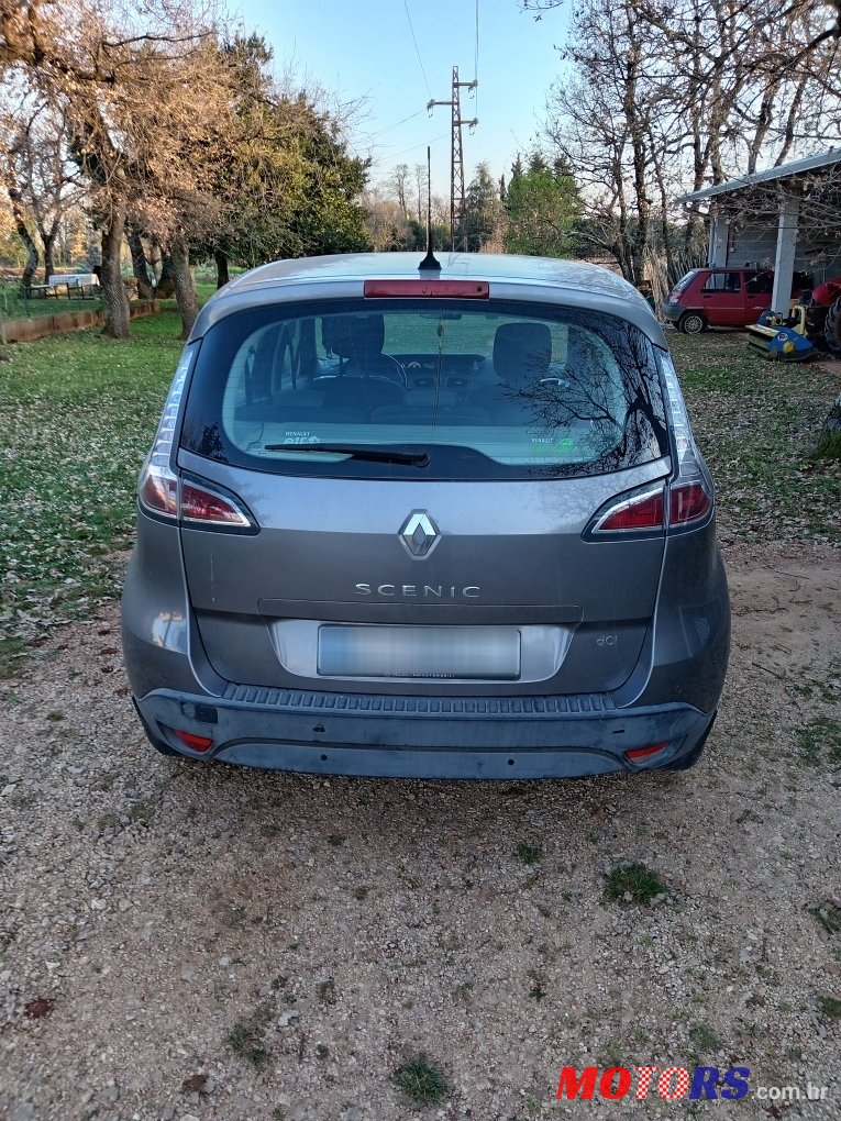 2013' Renault Scenic photo #2