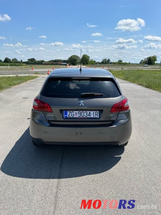 2016' Peugeot 308 photo #6