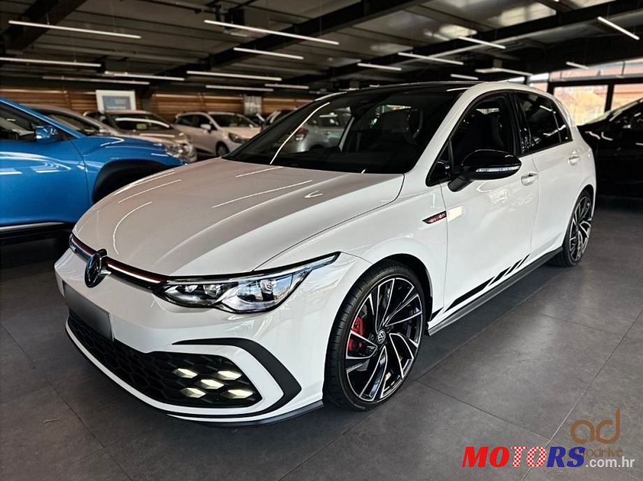 2021' Volkswagen Golf 8 2,0 Tsi photo #1