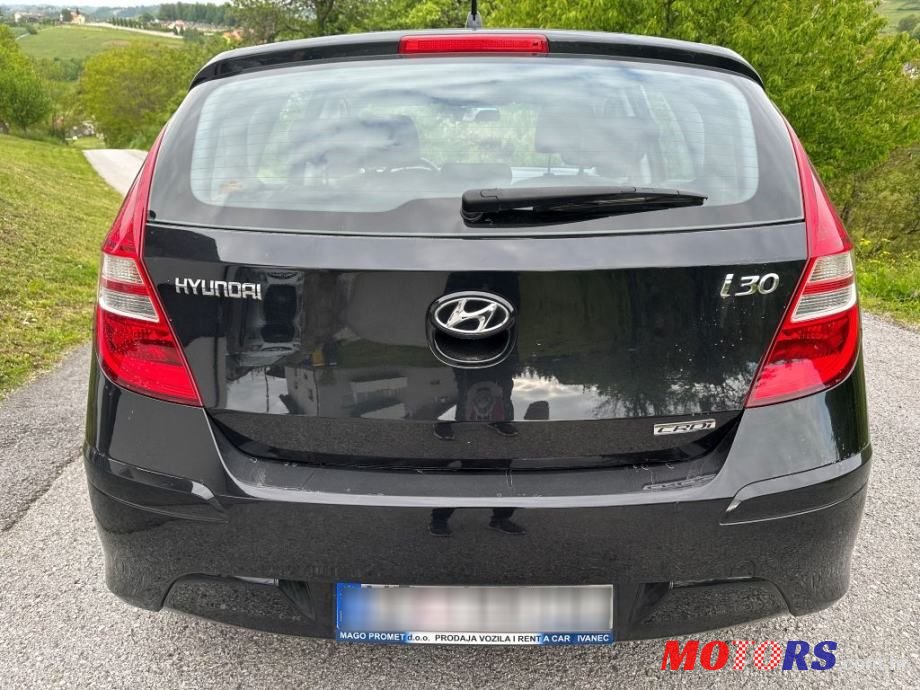 2010' Hyundai i30 photo #3