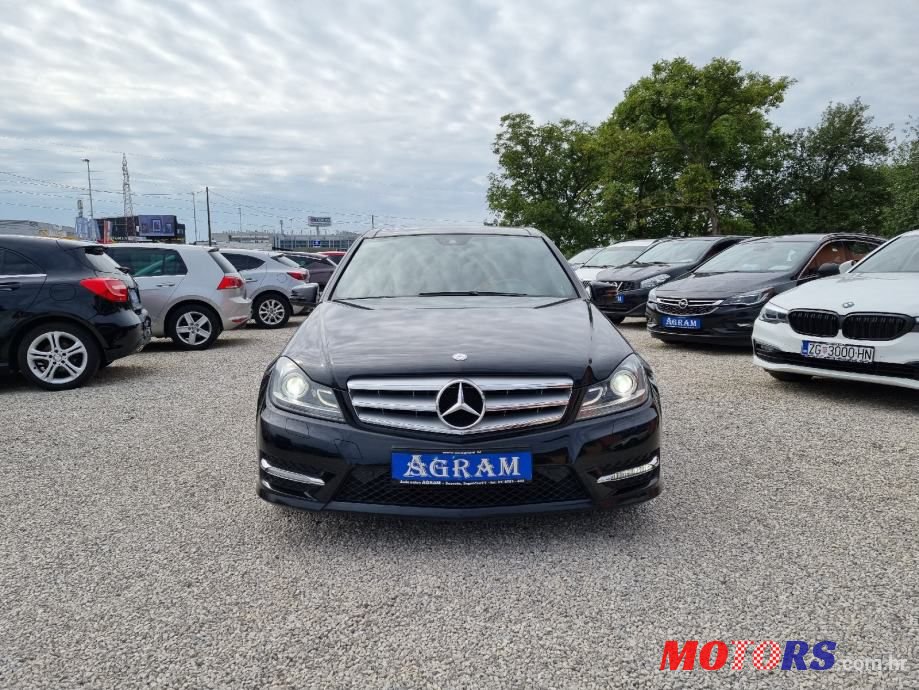 2013' Mercedes-Benz C-Klasa photo #3