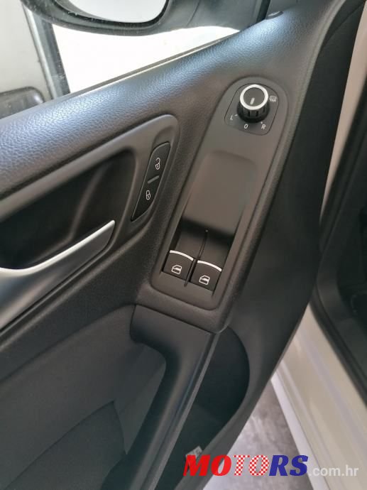 2012' Volkswagen Golf 6 1,6 Tdi photo #4