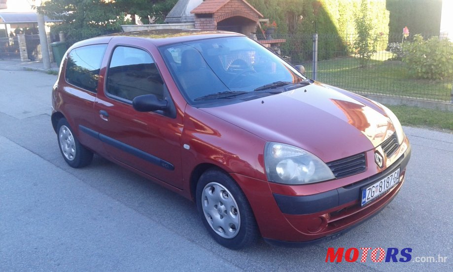 2004' Renault Clio photo #1
