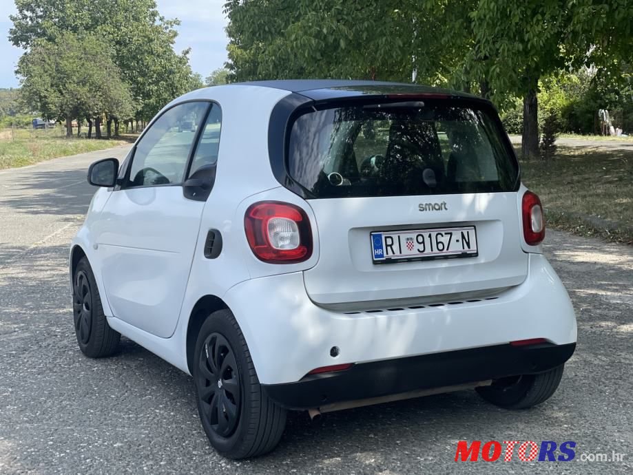 2015' Smart Fortwo photo #5