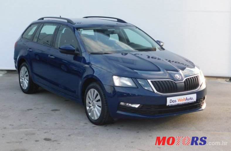 2018' Skoda Octavia Combi photo #2