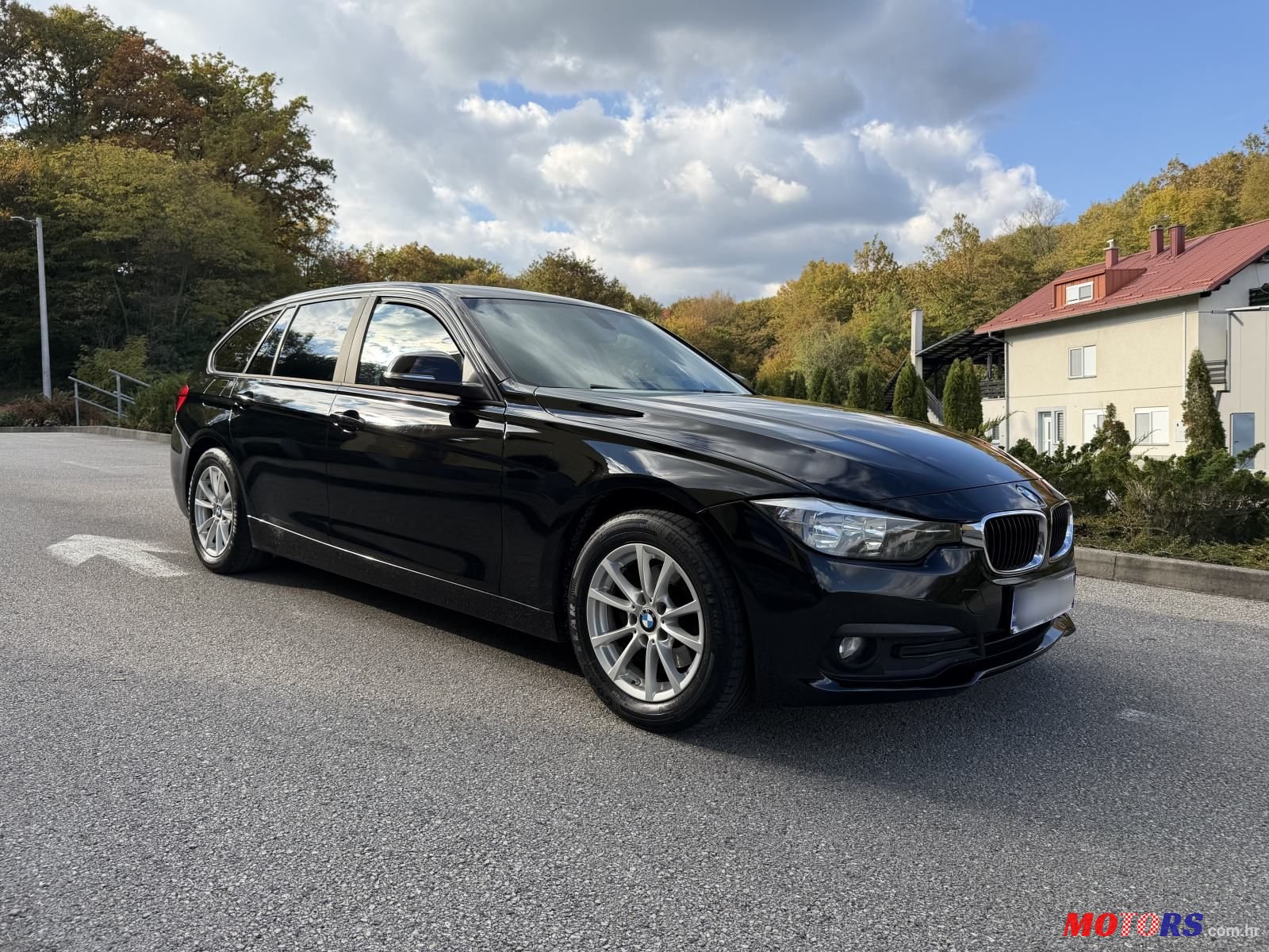2017' BMW Serija 3 316D Touring photo #1