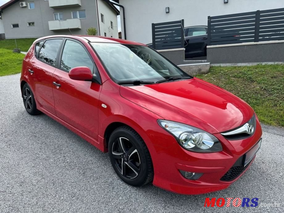 2010' Hyundai i30 1,6 Crdi photo #2