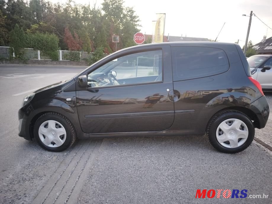 2011' Renault Twingo photo #6