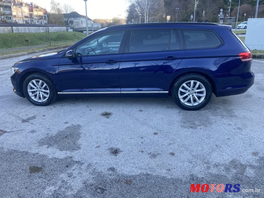 2018' Volkswagen Passat Variant photo #1
