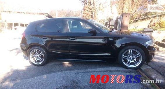 2006' BMW 1 Series 118D photo #1