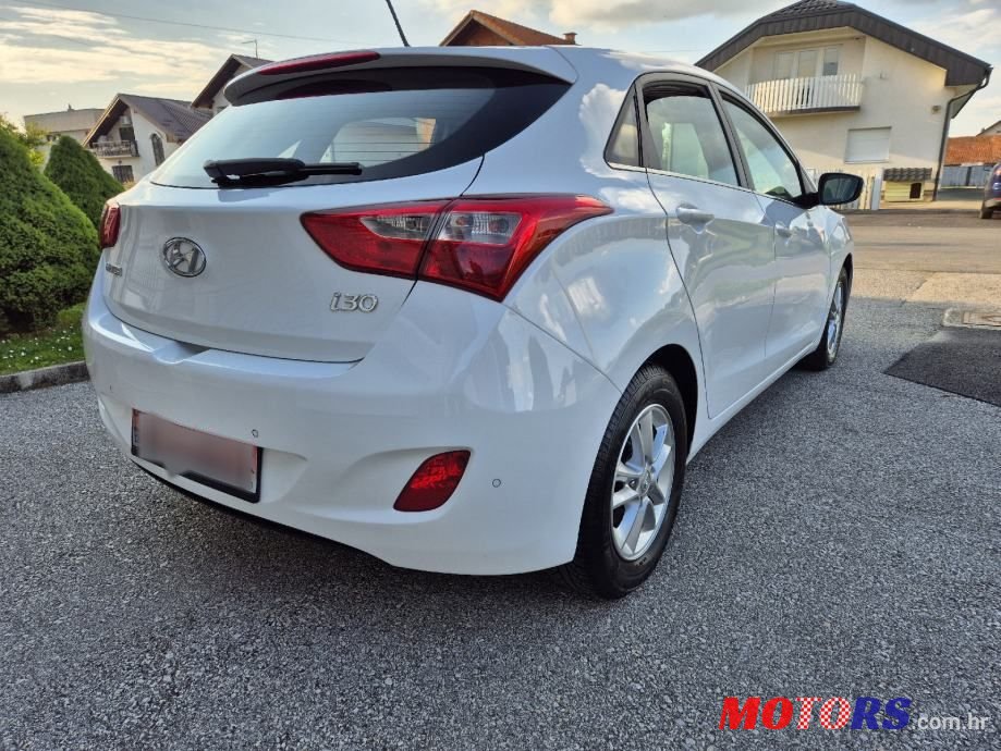 2016' Hyundai i30 1,4 Crdi photo #5