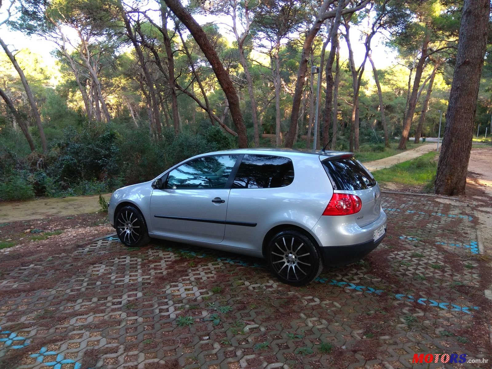 2007' Volkswagen Golf V Golf v 1.4 stanje odlicno photo #1