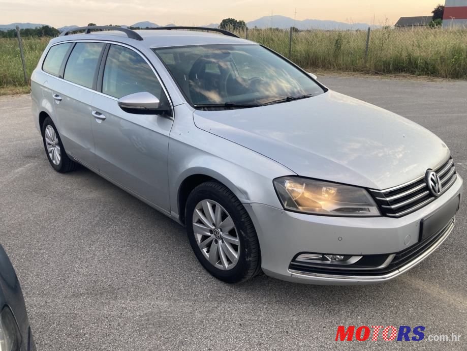 2012' Volkswagen Passat photo #2