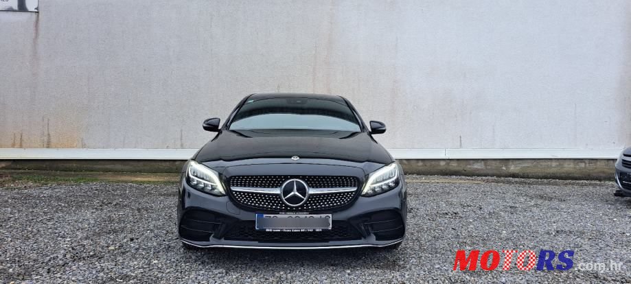 2019' Mercedes-Benz C-Klasa 180 D Amg photo #2