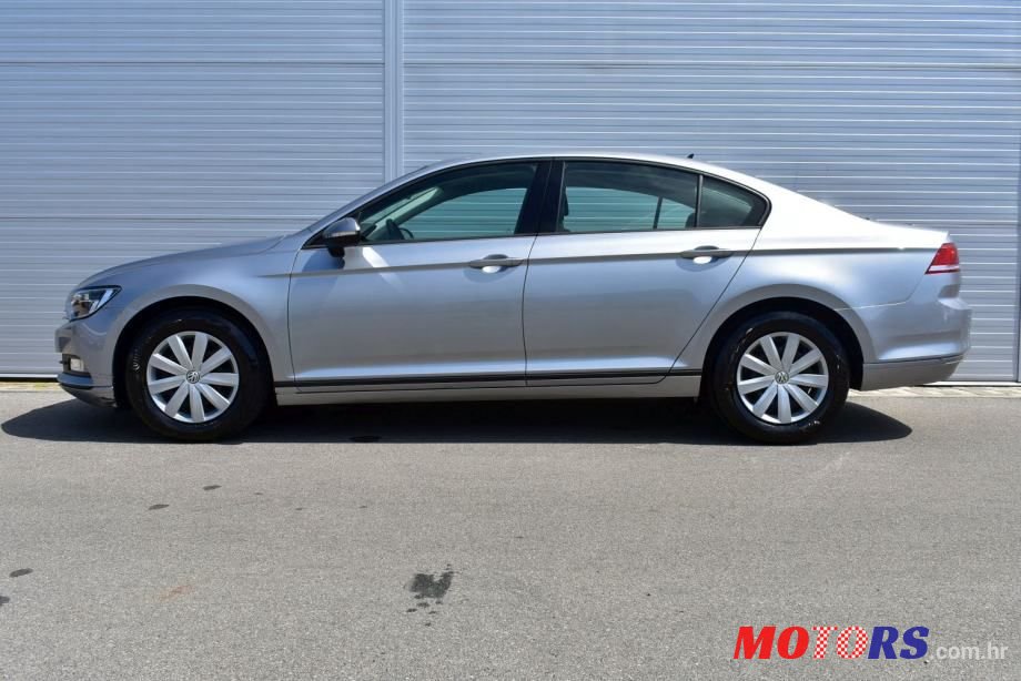 2018' Volkswagen Passat photo #1