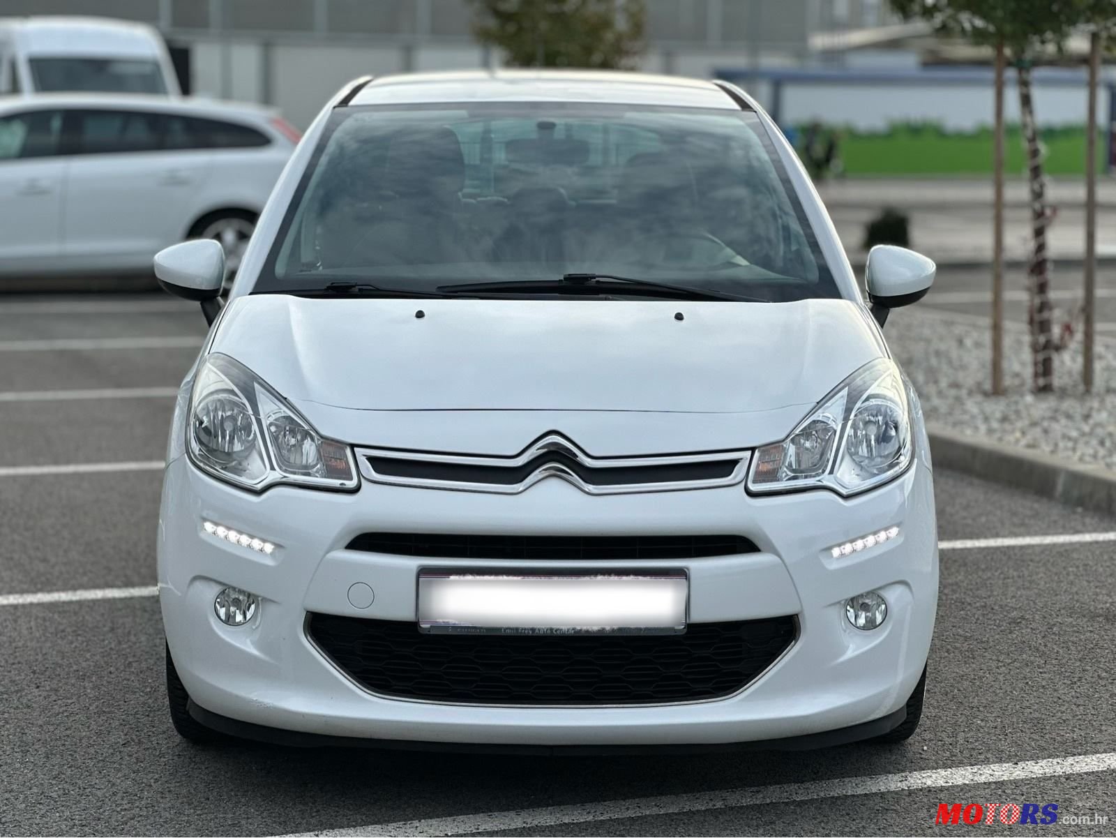 2016' Citroen C3 1.2 Puretech photo #3