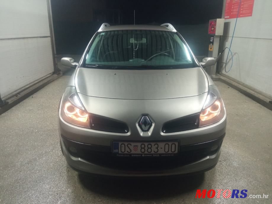 2008' Renault Clio 1,5 Dci photo #2