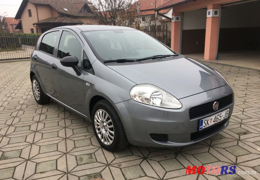 2012' Fiat Grande Punto 1,3 Jtd photo #1