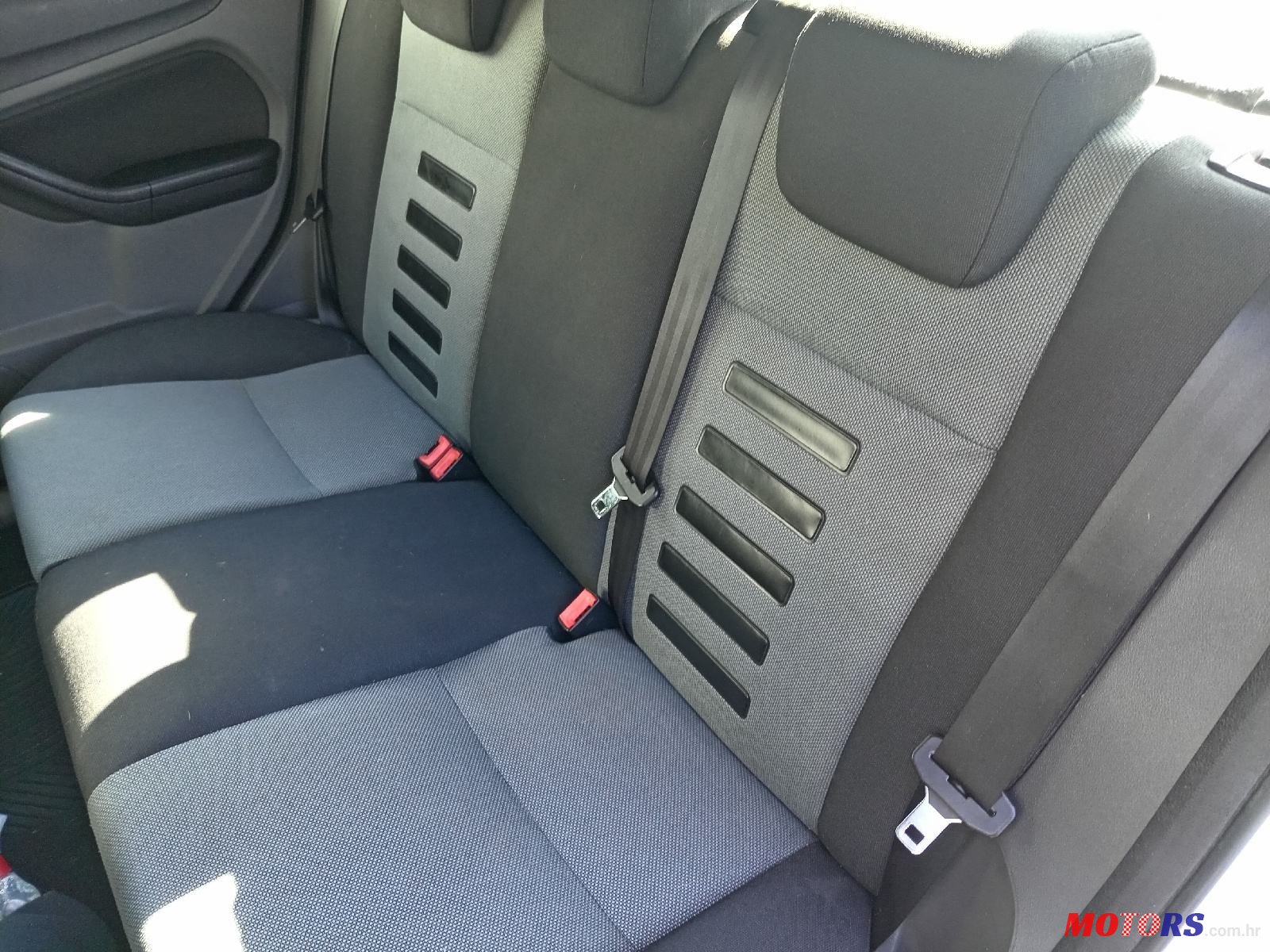 2012' Ford Focus Karavan photo #6