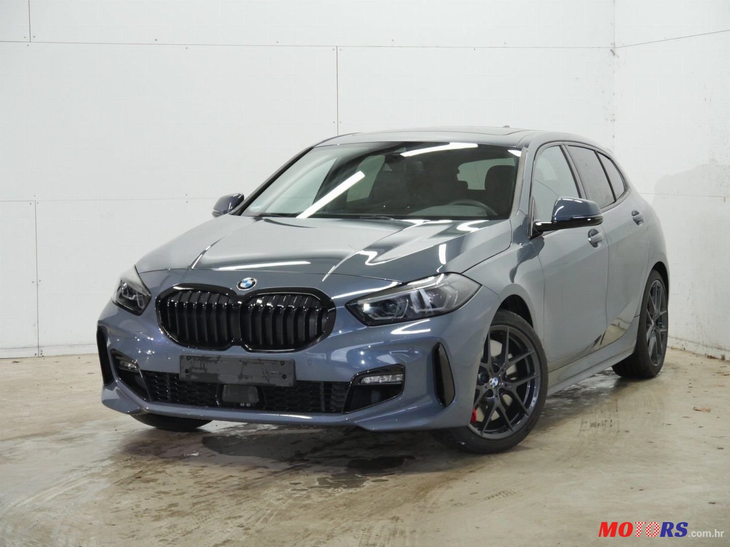 2023' BMW Serija 1 116I photo #2