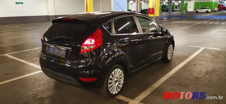 2009' Ford Fiesta photo #4