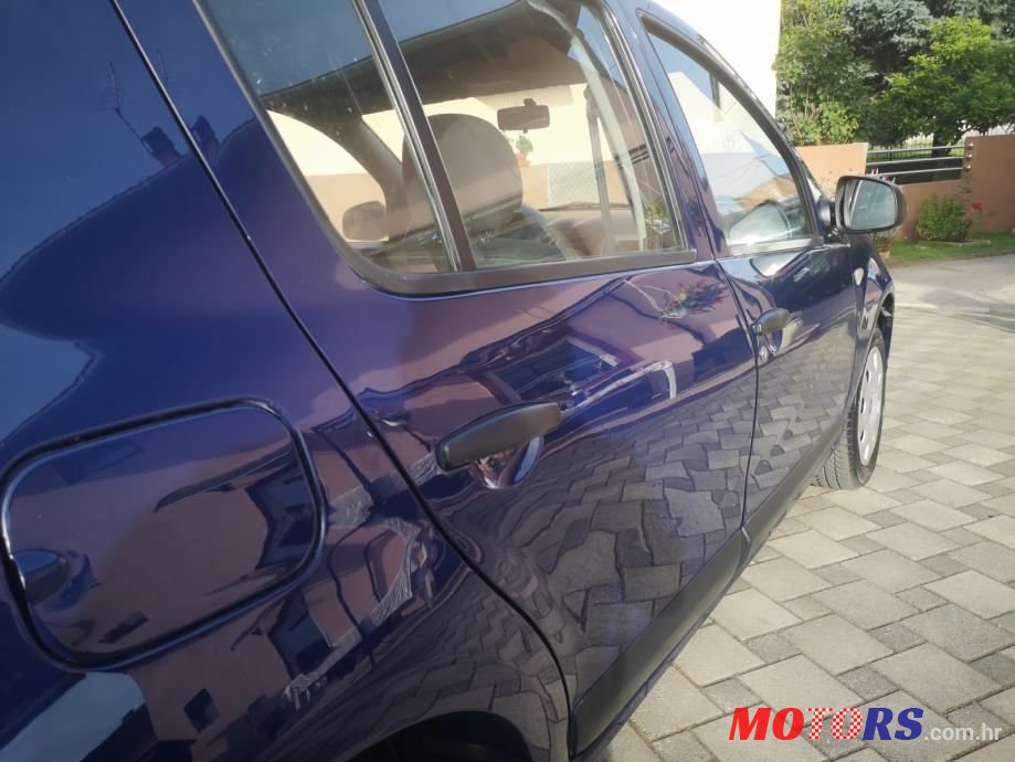 2011' Dacia Sandero 1,5 Dci photo #3