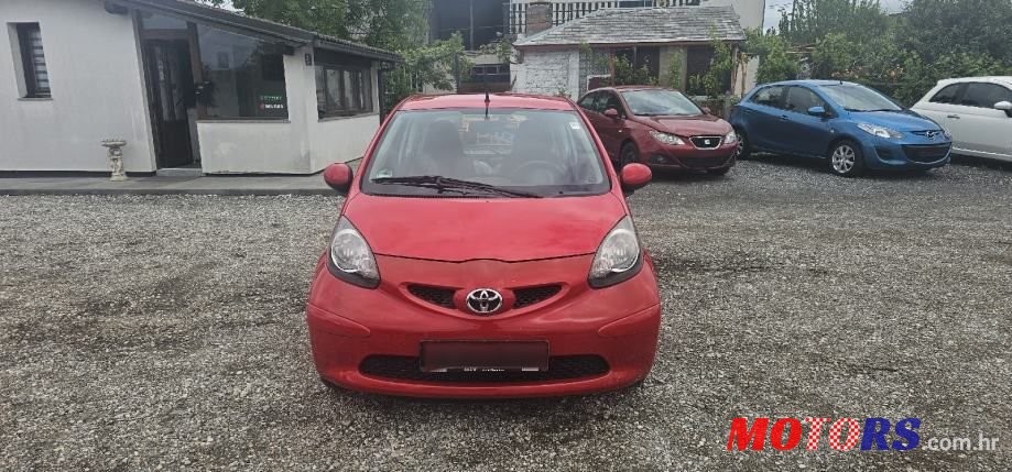 2008' Toyota Aygo Cool 1,0 Vvt-I photo #3