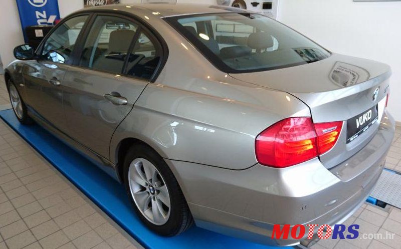 2010' BMW Serija 3 318D photo #1