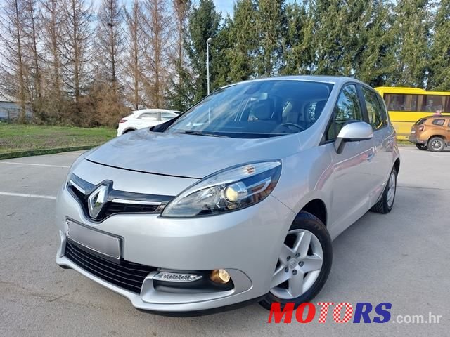 2014' Renault Scenic photo #3