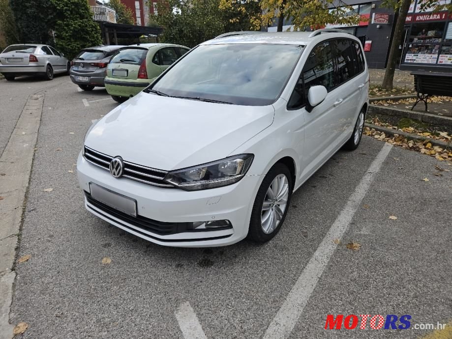 2016' Volkswagen Touran 2,0 Tdi Bmt photo #3