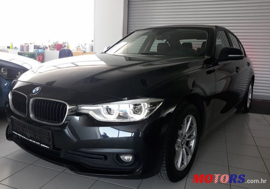 2015' BMW Serija 3 318D photo #1