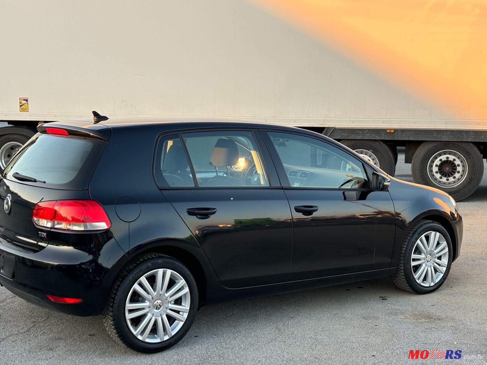 2011' Volkswagen Golf VI 1,6 Tdi photo #4